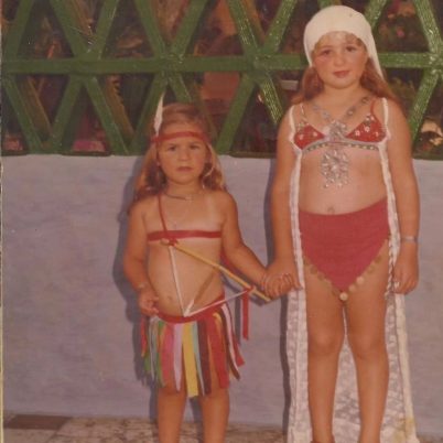 Imagen de la infancia de Macarena Albarracín